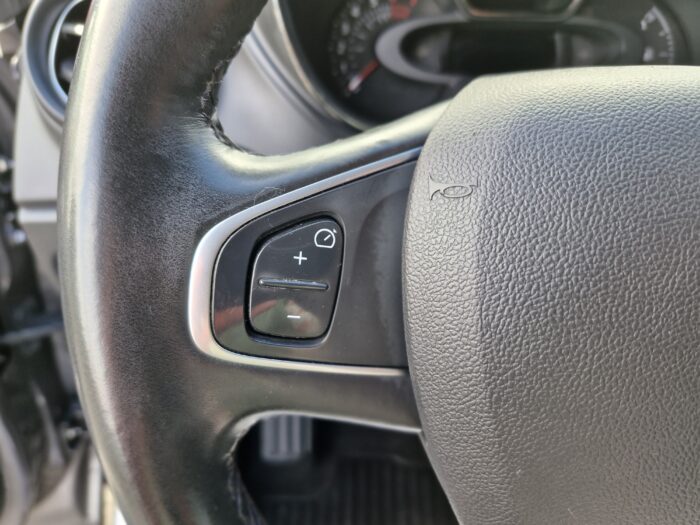 Renault captur TCE 120 ALLURE EDC - Image 14