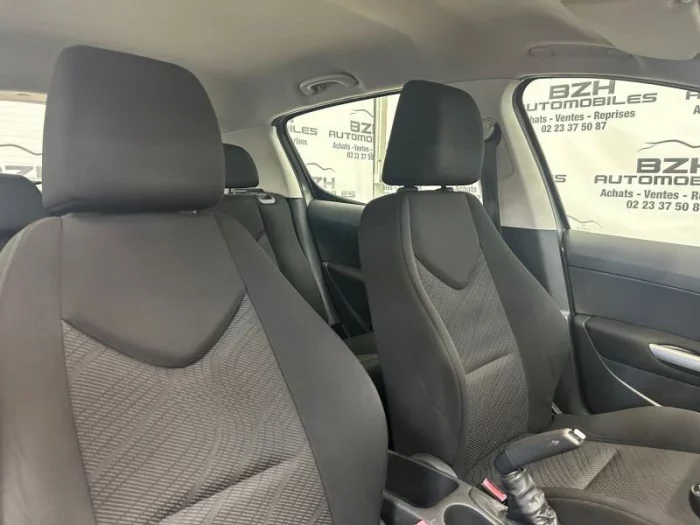 Peugeot 308 1.4 VTI 16V CONFORT 5P - Image 4