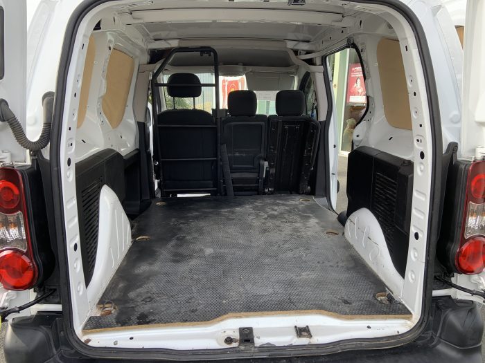 Citroen BERLINGO - Image 6