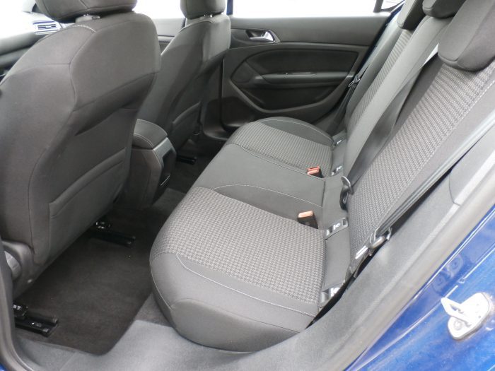 Peugeot Peugeot 308 II Phase 2 Active 1.2 PureTech 110ch S&S BVM5 - Image 8