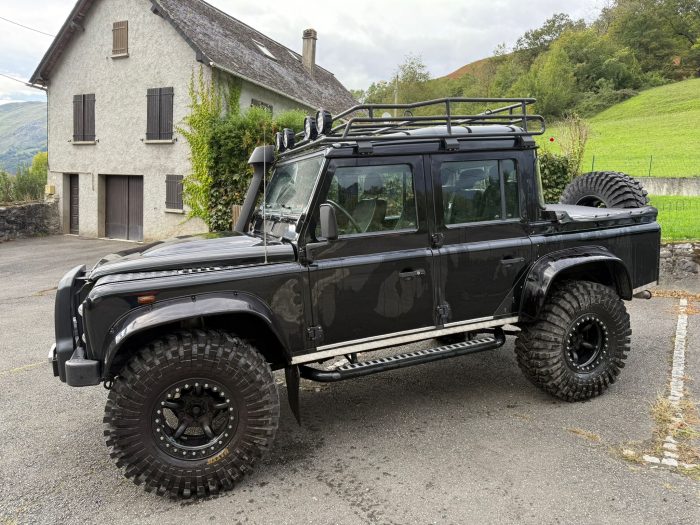 Land_Rover Defender - Image 5