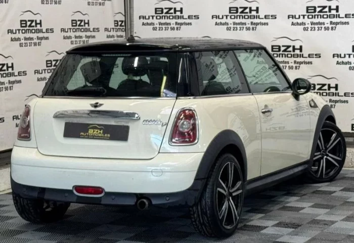 Mini COOPER D 110CH - Image 2